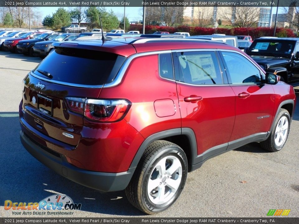 2021 Jeep Compass Latitude 4x4 Velvet Red Pearl / Black/Ski Gray Photo #5
