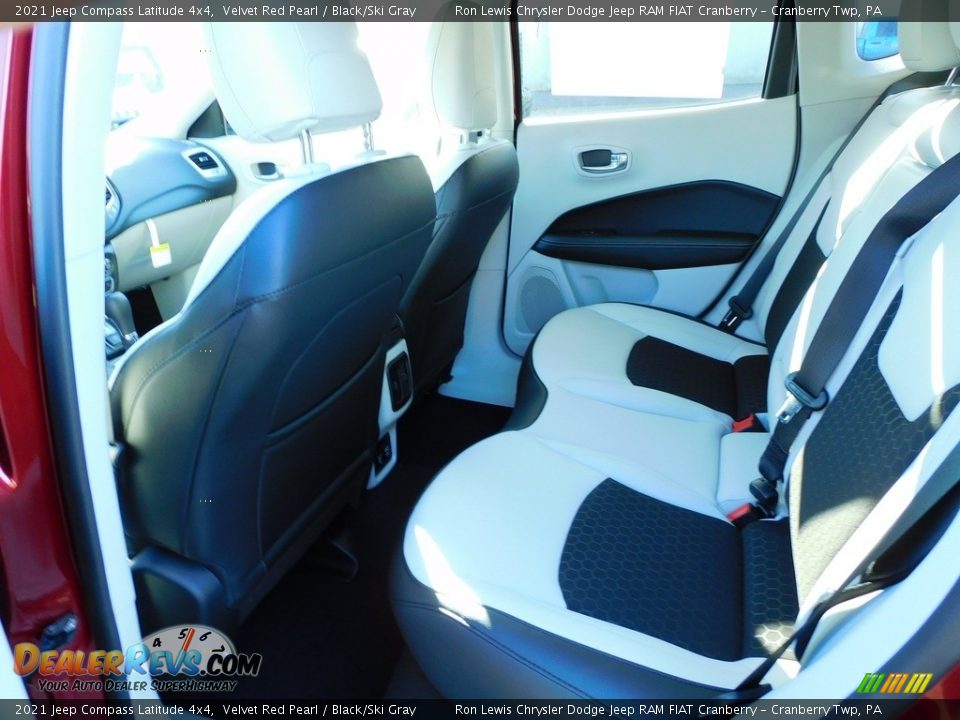 2021 Jeep Compass Latitude 4x4 Velvet Red Pearl / Black/Ski Gray Photo #12