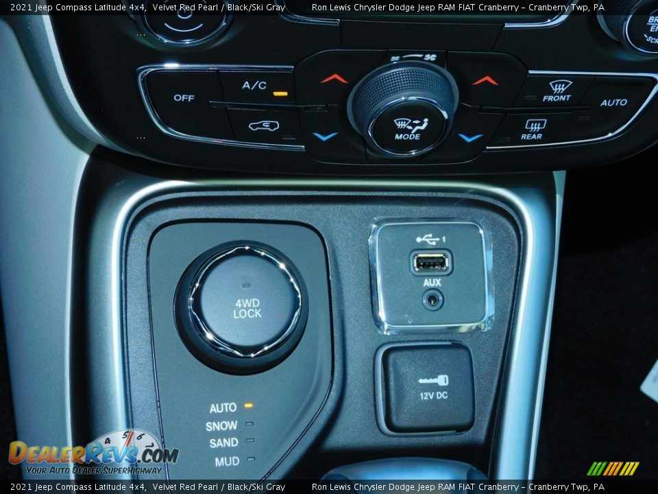 2021 Jeep Compass Latitude 4x4 Velvet Red Pearl / Black/Ski Gray Photo #18