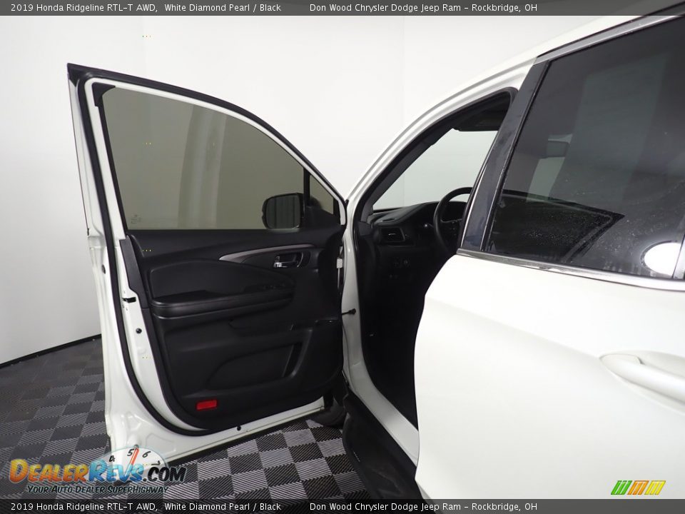 2019 Honda Ridgeline RTL-T AWD White Diamond Pearl / Black Photo #31