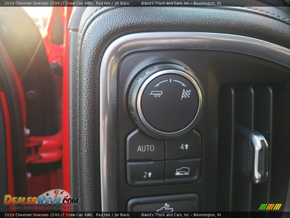 2019 Chevrolet Silverado 1500 LT Crew Cab 4WD Red Hot / Jet Black Photo #9