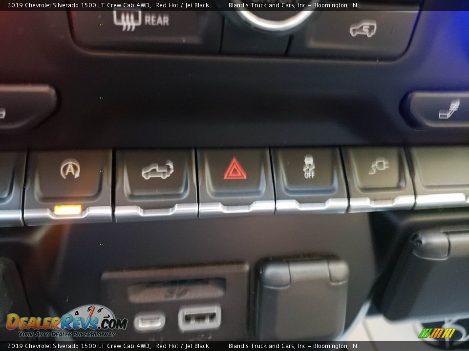 2019 Chevrolet Silverado 1500 LT Crew Cab 4WD Red Hot / Jet Black Photo #24