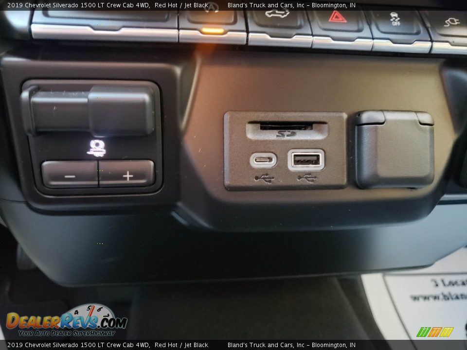 2019 Chevrolet Silverado 1500 LT Crew Cab 4WD Red Hot / Jet Black Photo #25