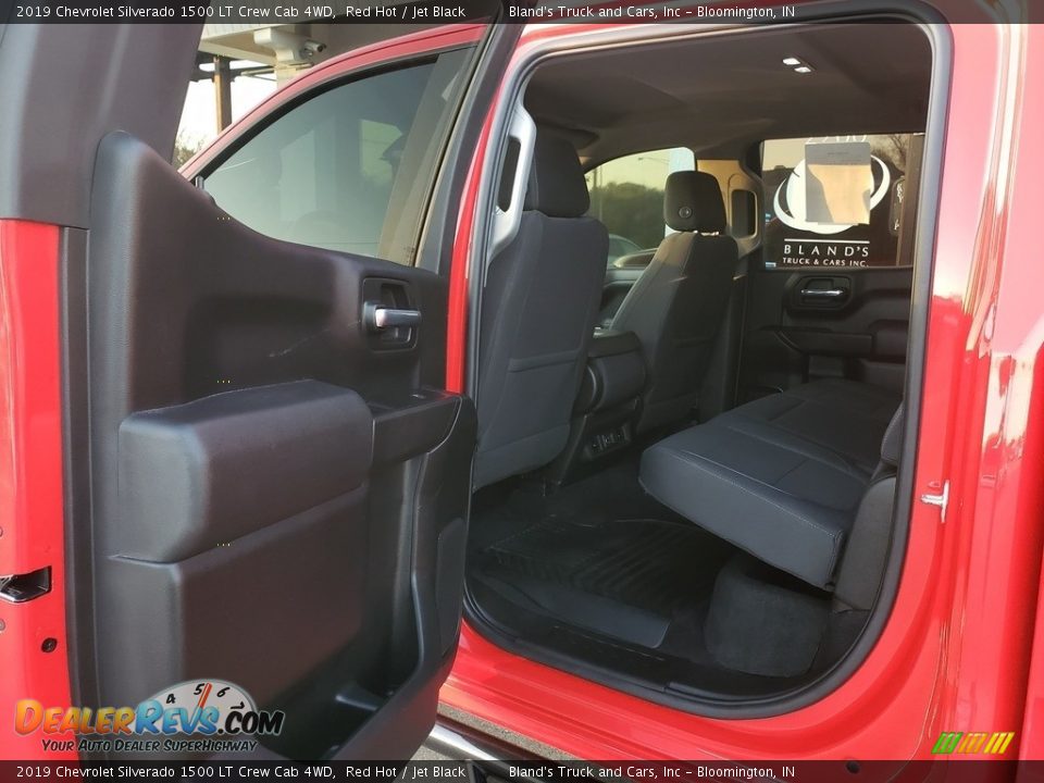 2019 Chevrolet Silverado 1500 LT Crew Cab 4WD Red Hot / Jet Black Photo #31