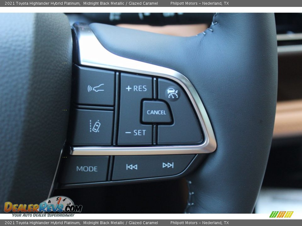 2021 Toyota Highlander Hybrid Platinum Steering Wheel Photo #12