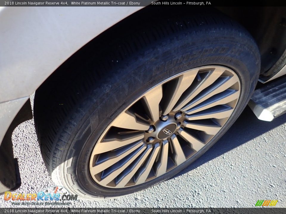 2018 Lincoln Navigator Reserve 4x4 White Platinum Metallic Tri-coat / Ebony Photo #5