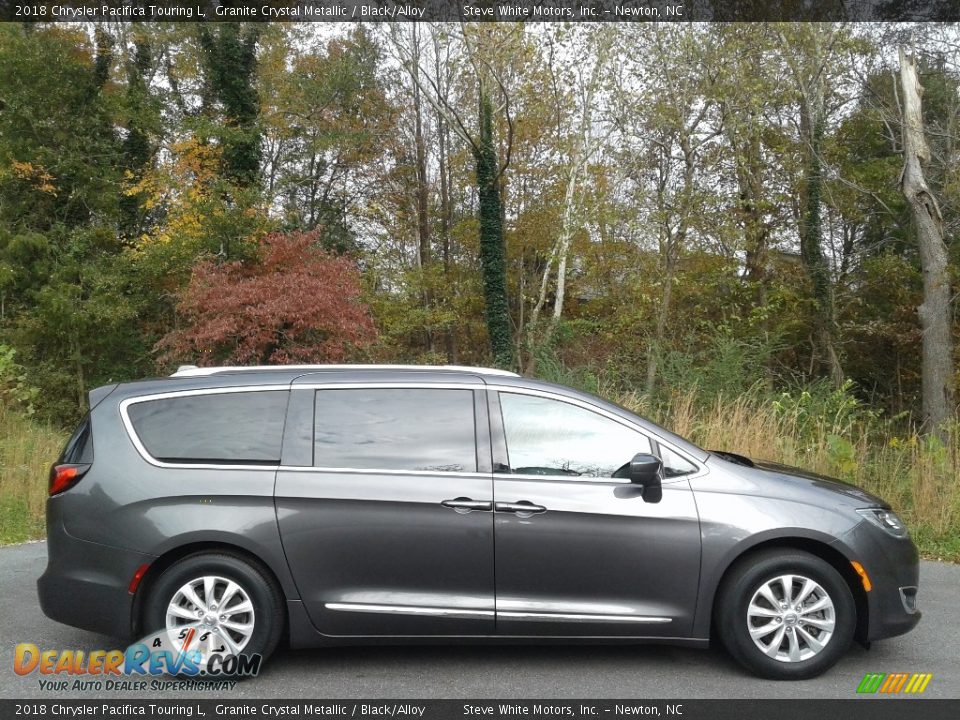 2018 Chrysler Pacifica Touring L Granite Crystal Metallic / Black/Alloy Photo #5