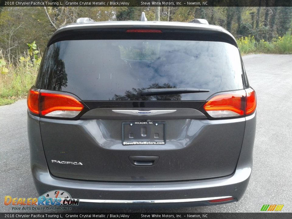 2018 Chrysler Pacifica Touring L Granite Crystal Metallic / Black/Alloy Photo #7