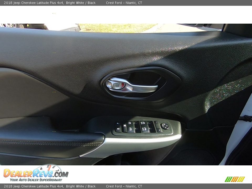 2018 Jeep Cherokee Latitude Plus 4x4 Bright White / Black Photo #11