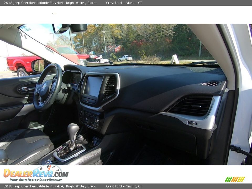 2018 Jeep Cherokee Latitude Plus 4x4 Bright White / Black Photo #25