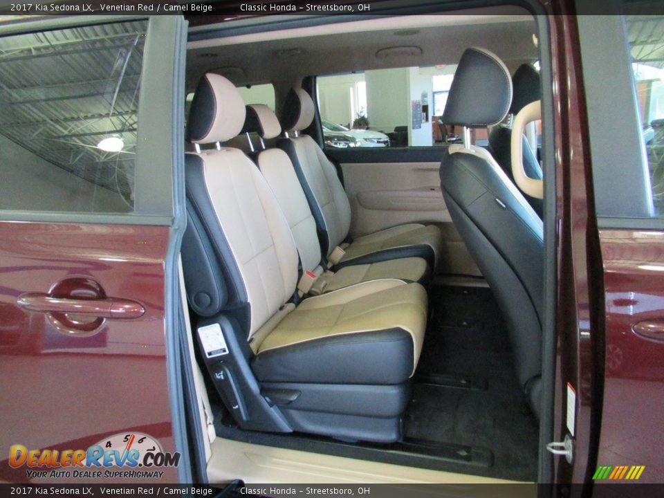 2017 Kia Sedona LX Venetian Red / Camel Beige Photo #18