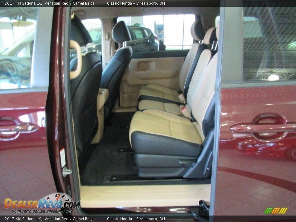 2017 Kia Sedona LX Venetian Red / Camel Beige Photo #22