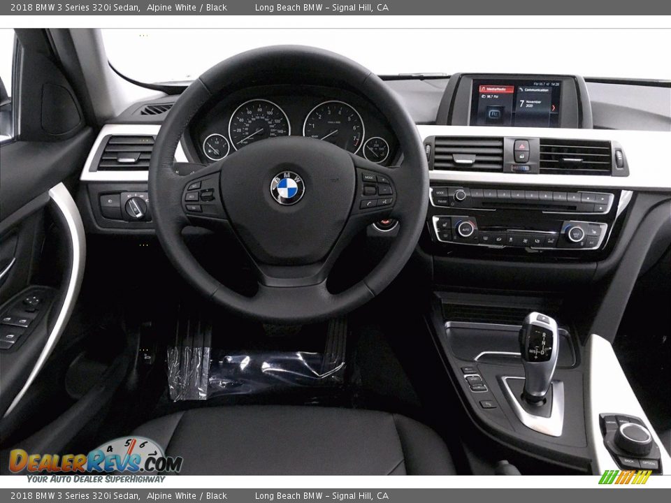 2018 BMW 3 Series 320i Sedan Alpine White / Black Photo #4