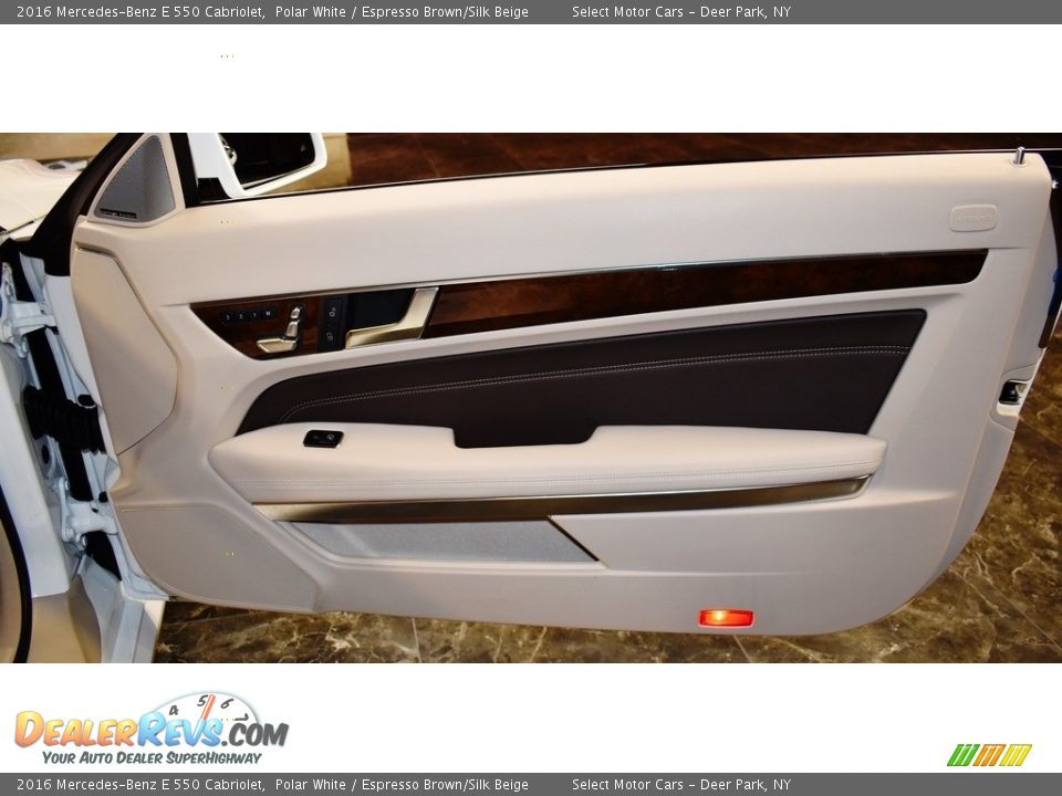 Door Panel of 2016 Mercedes-Benz E 550 Cabriolet Photo #22