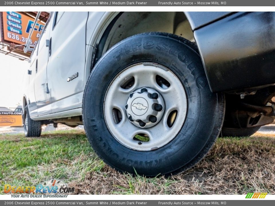 2006 Chevrolet Express 2500 Commercial Van Summit White / Medium Dark Pewter Photo #2