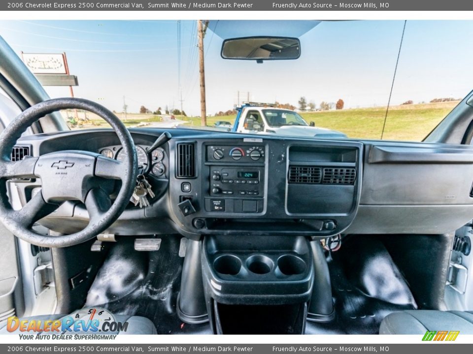 2006 Chevrolet Express 2500 Commercial Van Summit White / Medium Dark Pewter Photo #32