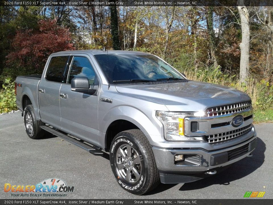 Front 3/4 View of 2020 Ford F150 XLT SuperCrew 4x4 Photo #4