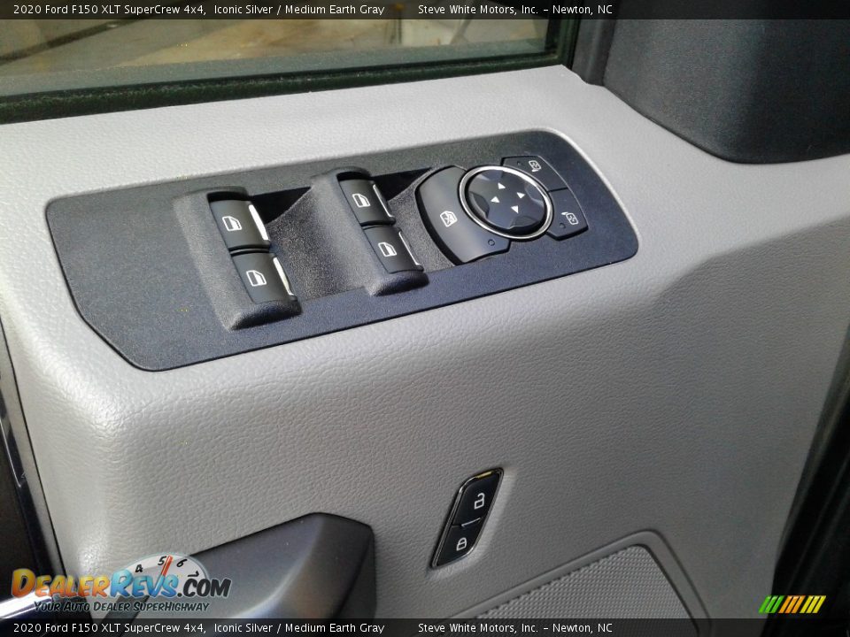 Controls of 2020 Ford F150 XLT SuperCrew 4x4 Photo #12