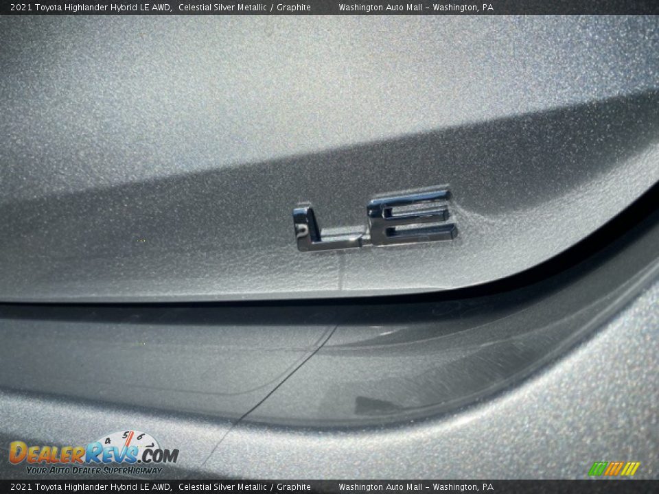 2021 Toyota Highlander Hybrid LE AWD Celestial Silver Metallic / Graphite Photo #30