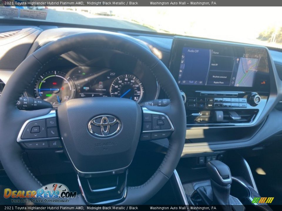 Dashboard of 2021 Toyota Highlander Hybrid Platinum AWD Photo #6