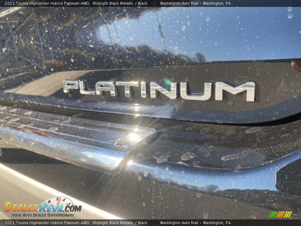 2021 Toyota Highlander Hybrid Platinum AWD Midnight Black Metallic / Black Photo #31