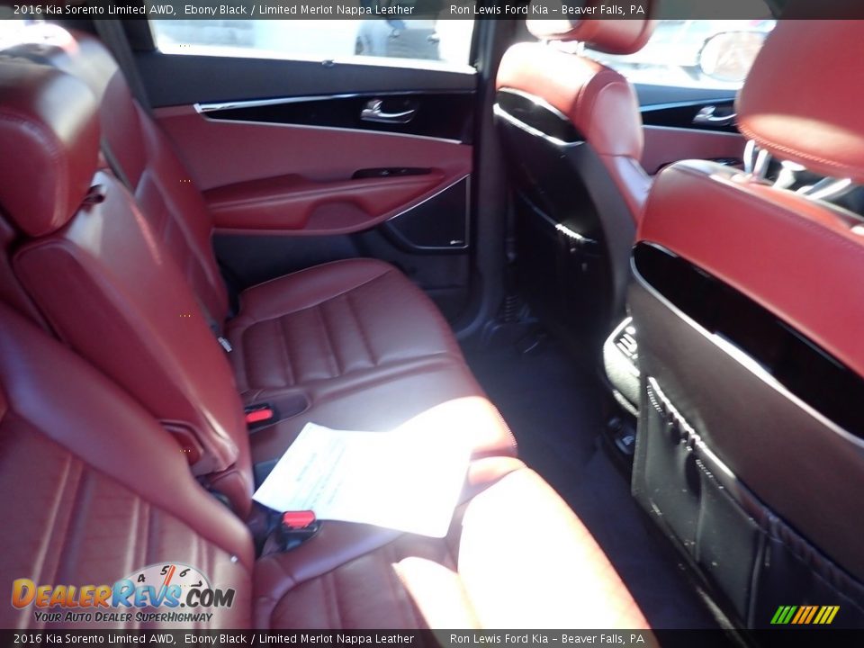 Rear Seat of 2016 Kia Sorento Limited AWD Photo #9