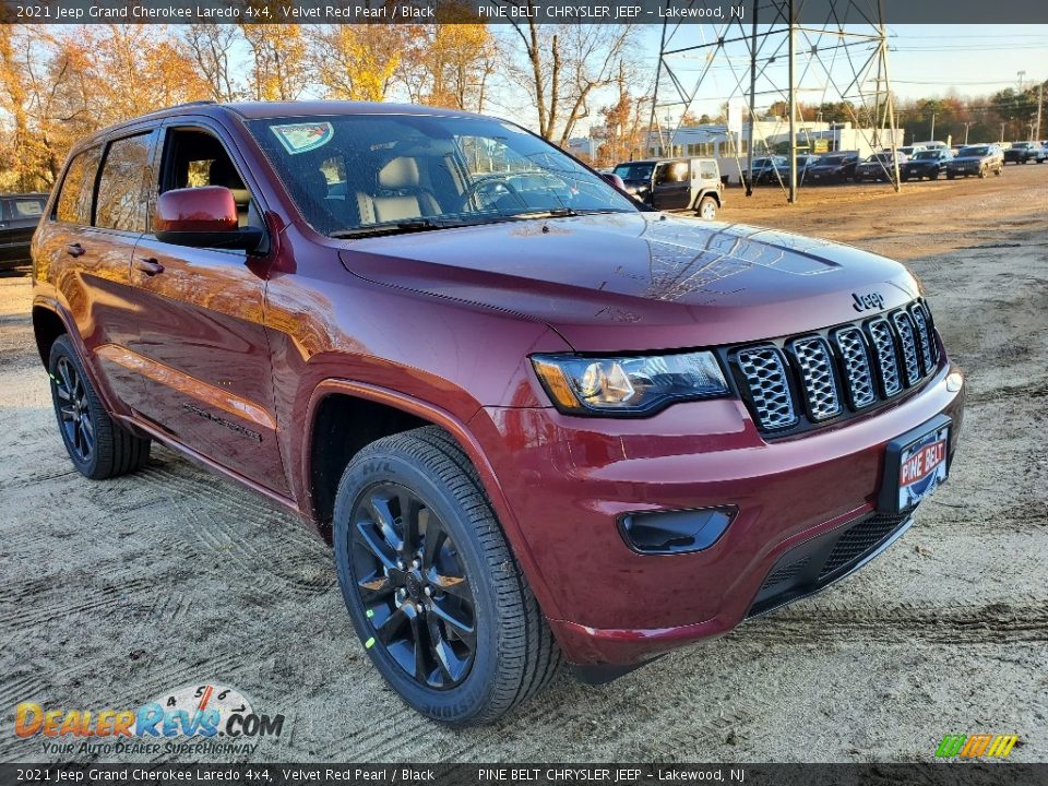 2021 Jeep Grand Cherokee Laredo 4x4 Velvet Red Pearl / Black Photo #1