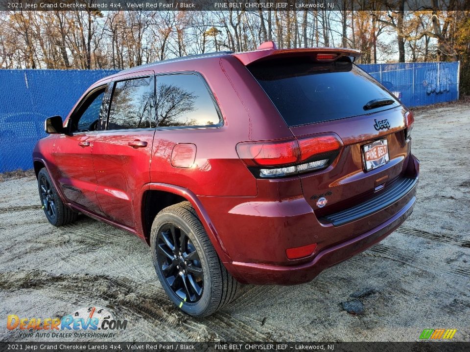 2021 Jeep Grand Cherokee Laredo 4x4 Velvet Red Pearl / Black Photo #6