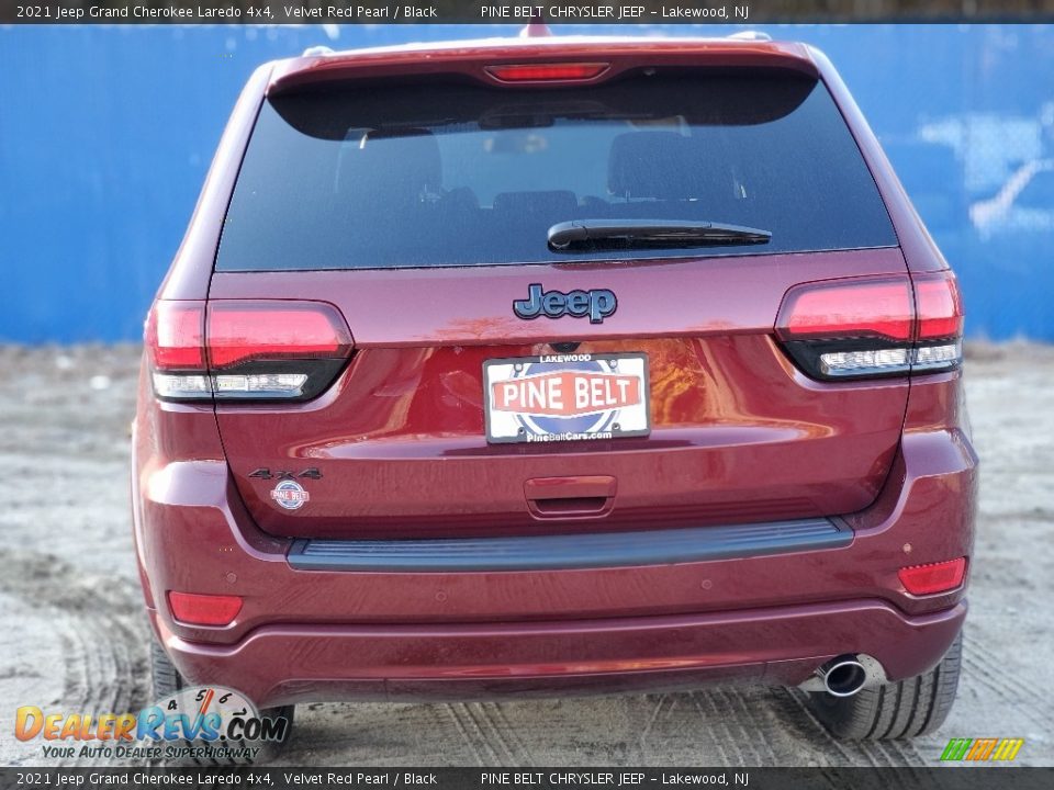 2021 Jeep Grand Cherokee Laredo 4x4 Velvet Red Pearl / Black Photo #7