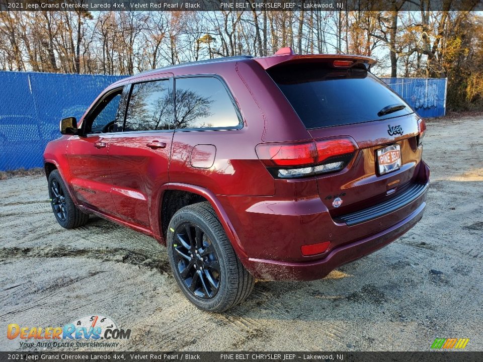 2021 Jeep Grand Cherokee Laredo 4x4 Velvet Red Pearl / Black Photo #6