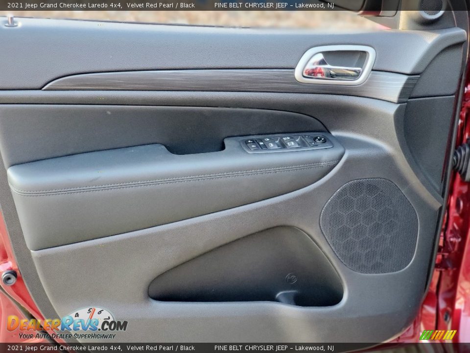 2021 Jeep Grand Cherokee Laredo 4x4 Velvet Red Pearl / Black Photo #12