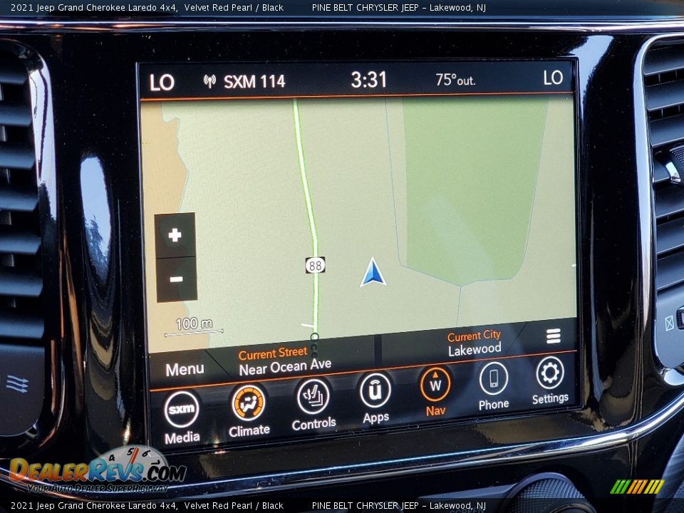 Navigation of 2021 Jeep Grand Cherokee Laredo 4x4 Photo #14