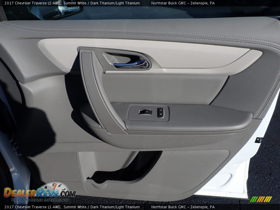 Door Panel of 2017 Chevrolet Traverse LS AWD Photo #7
