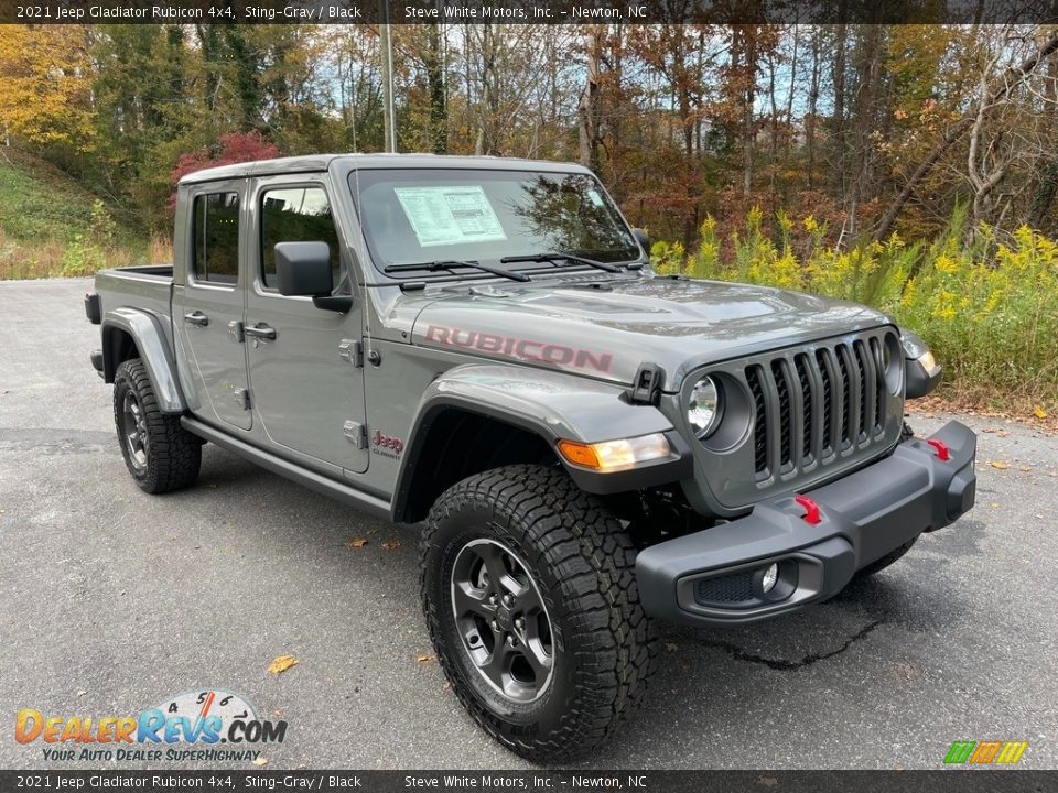 Front 3/4 View of 2021 Jeep Gladiator Rubicon 4x4 Photo #4