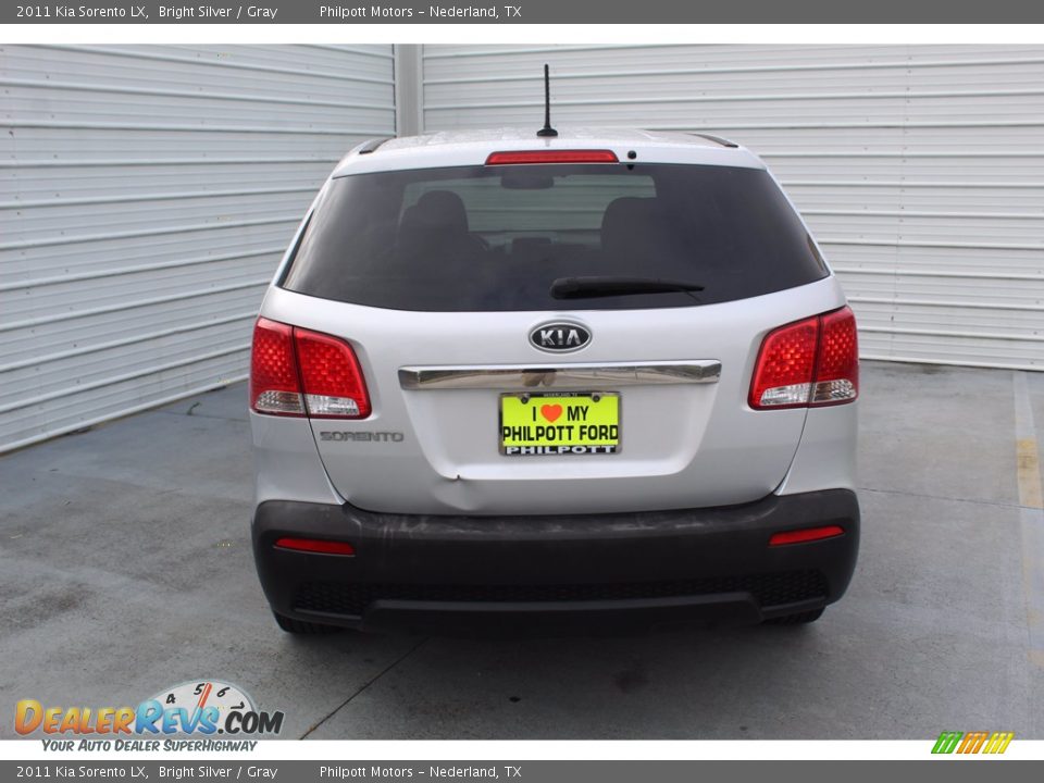 2011 Kia Sorento LX Bright Silver / Gray Photo #9