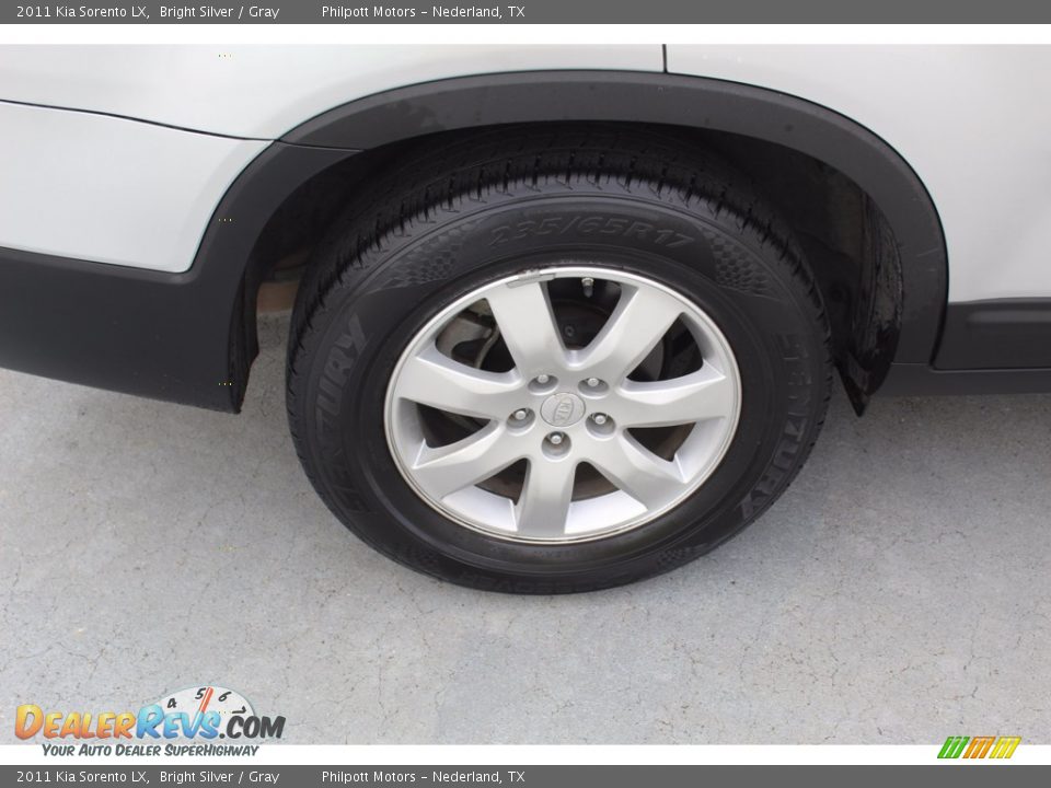 2011 Kia Sorento LX Bright Silver / Gray Photo #11