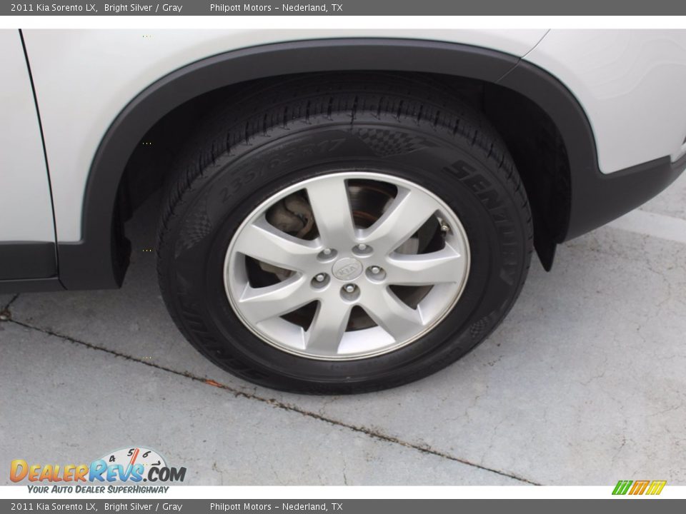 2011 Kia Sorento LX Bright Silver / Gray Photo #12