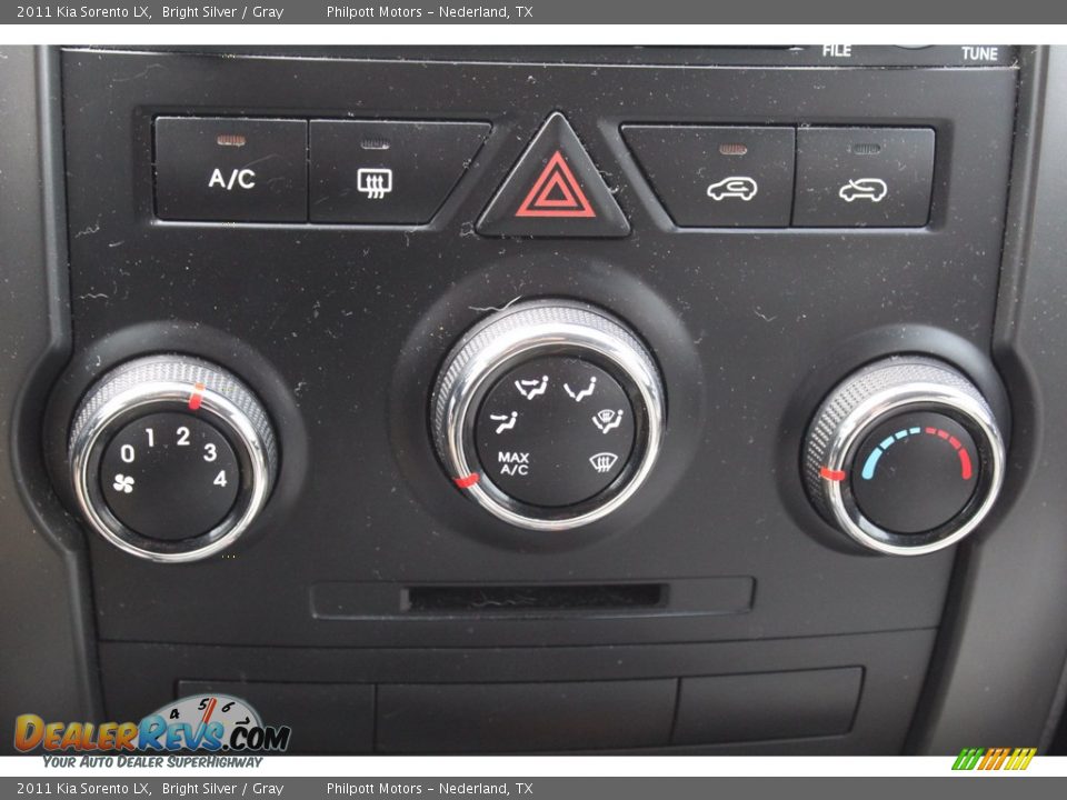 2011 Kia Sorento LX Bright Silver / Gray Photo #21