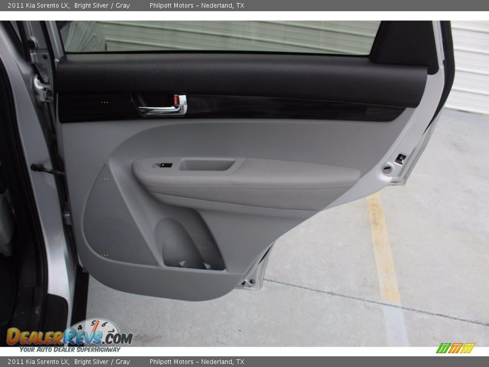 2011 Kia Sorento LX Bright Silver / Gray Photo #27