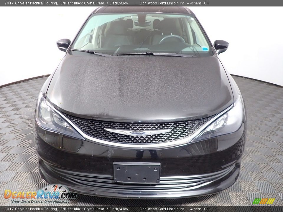 2017 Chrysler Pacifica Touring Brilliant Black Crystal Pearl / Black/Alloy Photo #4