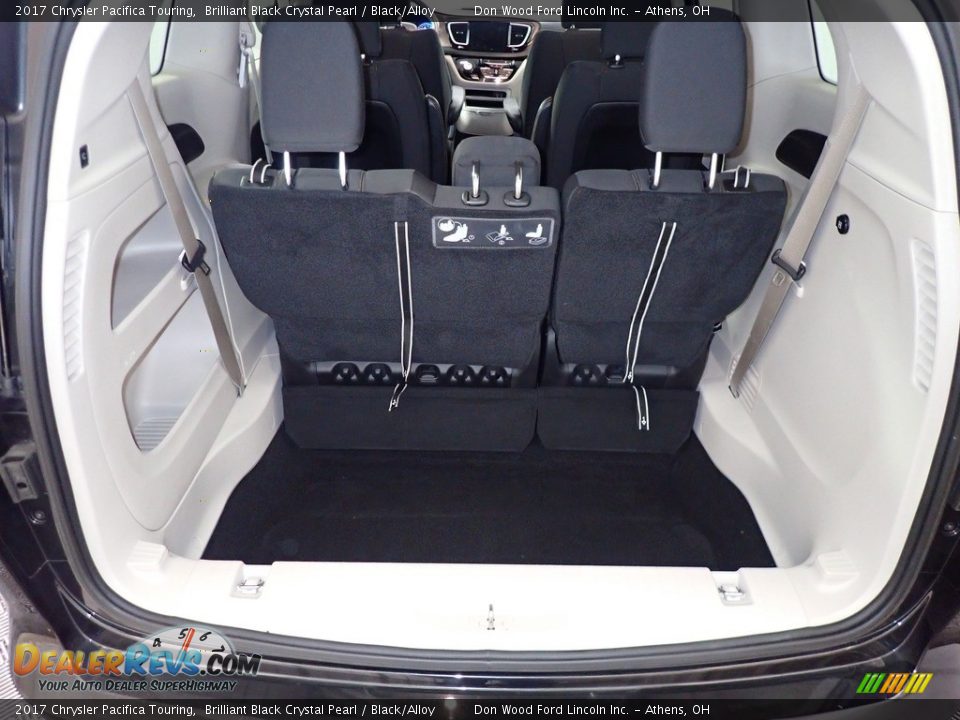 2017 Chrysler Pacifica Touring Brilliant Black Crystal Pearl / Black/Alloy Photo #12