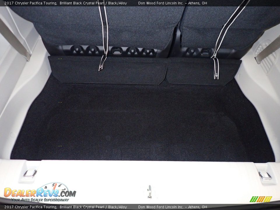 2017 Chrysler Pacifica Touring Brilliant Black Crystal Pearl / Black/Alloy Photo #13