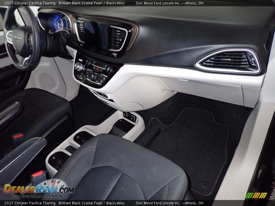 2017 Chrysler Pacifica Touring Brilliant Black Crystal Pearl / Black/Alloy Photo #27