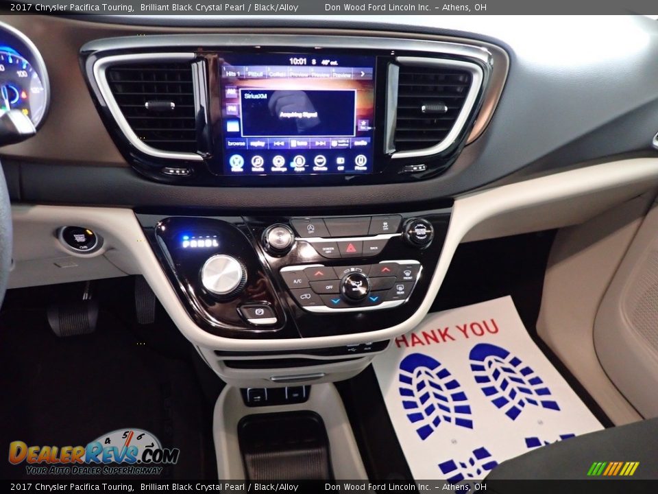 2017 Chrysler Pacifica Touring Brilliant Black Crystal Pearl / Black/Alloy Photo #31