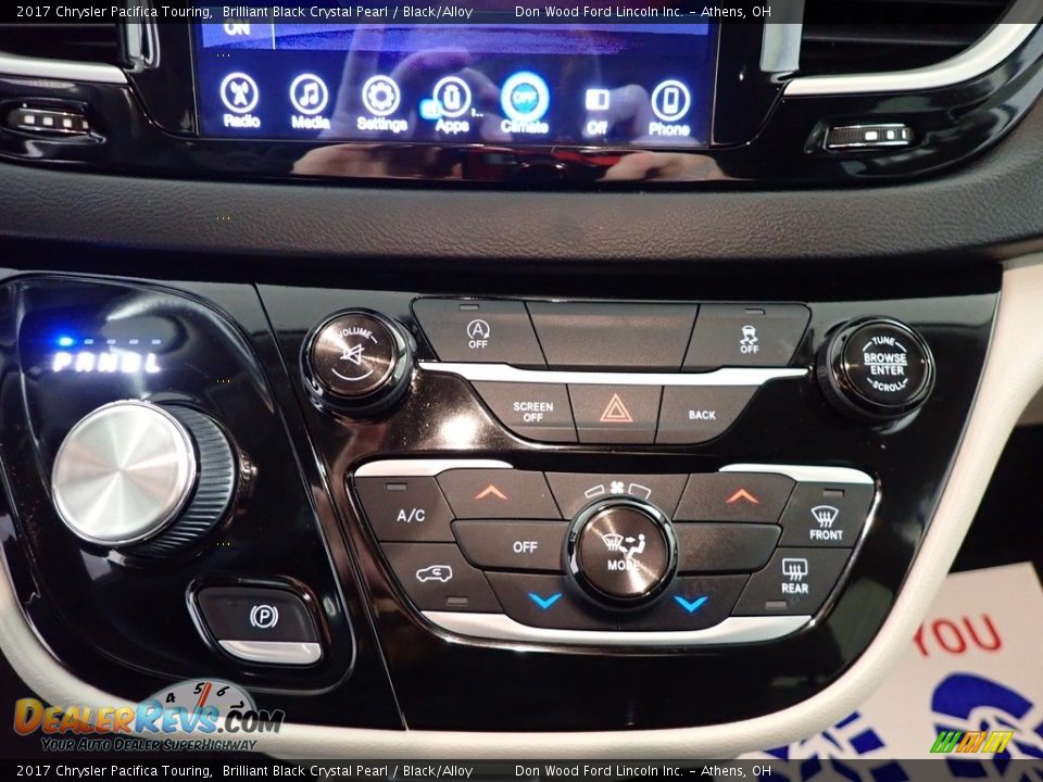 2017 Chrysler Pacifica Touring Brilliant Black Crystal Pearl / Black/Alloy Photo #32