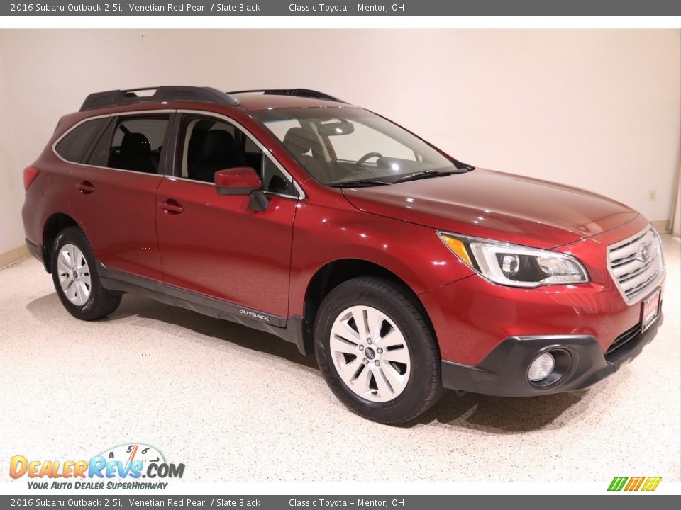 Front 3/4 View of 2016 Subaru Outback 2.5i Photo #1