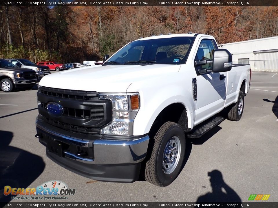 2020 Ford F250 Super Duty XL Regular Cab 4x4 Oxford White / Medium Earth Gray Photo #5