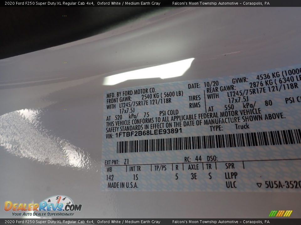 2020 Ford F250 Super Duty XL Regular Cab 4x4 Oxford White / Medium Earth Gray Photo #11