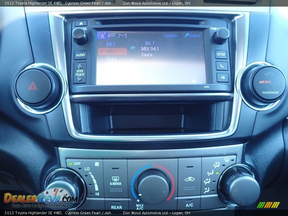 2013 Toyota Highlander SE 4WD Cypress Green Pearl / Ash Photo #31