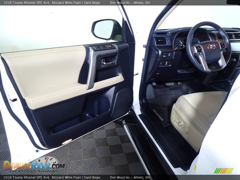 2018 Toyota 4Runner SR5 4x4 Blizzard White Pearl / Sand Beige Photo #17